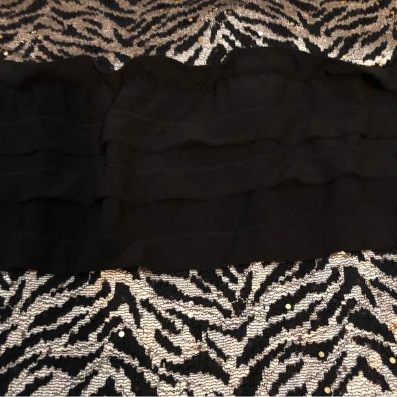 🎉HP🎉 R&M Richards shimmer Animal print size 14 pencil skirt - Picture 2 of 4